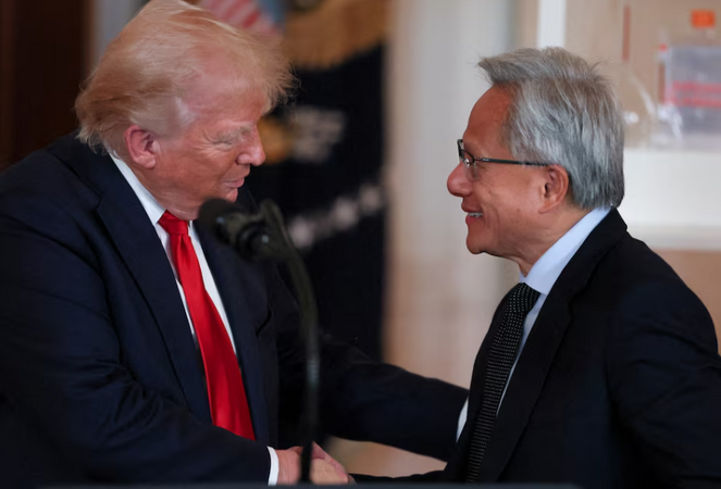 CEO Nvidia phút chót lên chuyên cơ thăm Trung Quốc cùng ông Trump: Mỹ muốn Trung Quốc mở cửa ngành chip AI