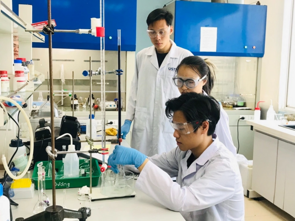 Đề xuất miễn học phí cho người học tiến sĩ chương trình trọng điểm quốc gia