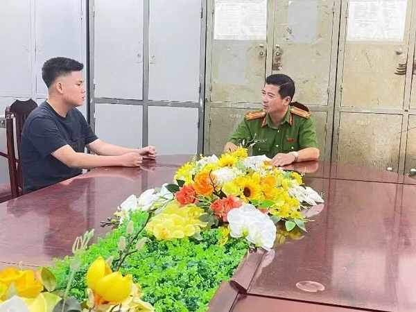 Tạm giữ nam thanh niên đuổi đánh 2 cô gái giữa đường Xuân Đỉnh gây bức xúc