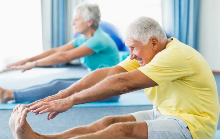 Nam giới sau 60 tuổi vẫn làm được 4 điều này, lão hóa không dám bén mảng