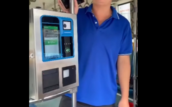 Những bất cập ban đầu khi thực hiện thẻ vé giao thông điện tử ở Hà Nội