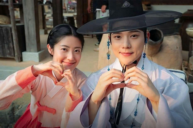 Tử vi tuần mới 13/7 - 19/7: Tuổi Sửu mở khóa nhiều cơ hội, Tuổi Mão cần có cho mình một tinh thần thép