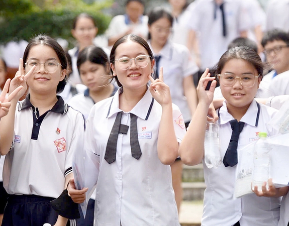 Không chỉ là 140 điểm 10: Vì sao Thủ tướng phải trực tiếp xử lý vụ Tuyên Quang?