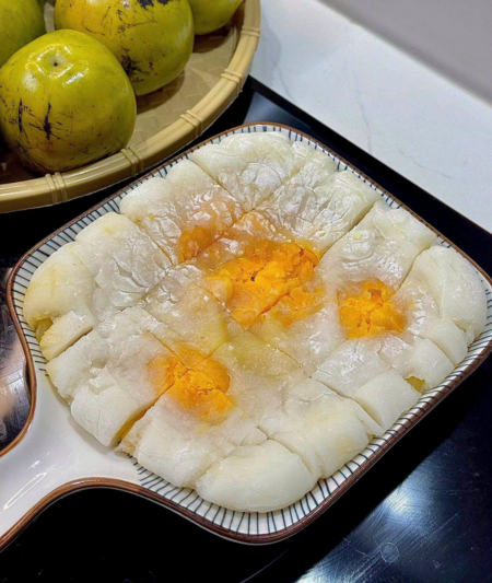 Bánh dẻo dập nát bét... Chẳng hiểu gu thẩm mỹ bây giờ sao nữa