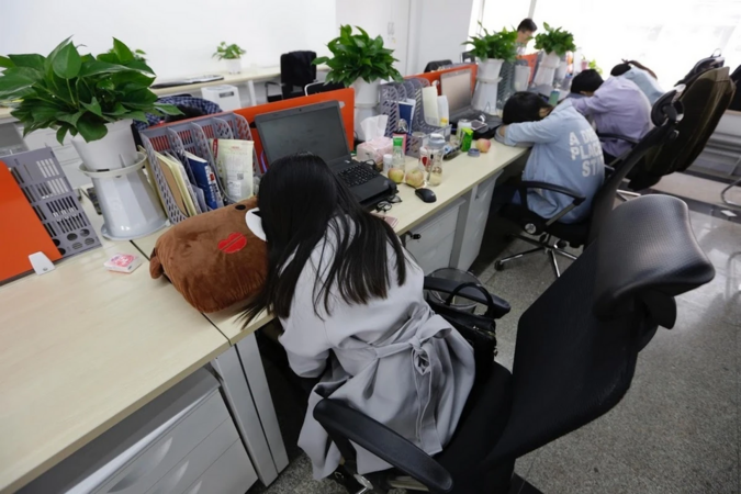 Đừng ngủ trưa quá 45 phút, chuyên gia cảnh báo dễ gây uể oải