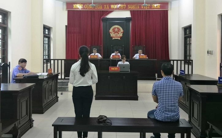 Ly hôn có cần phải báo cáo gia đình hai bên?