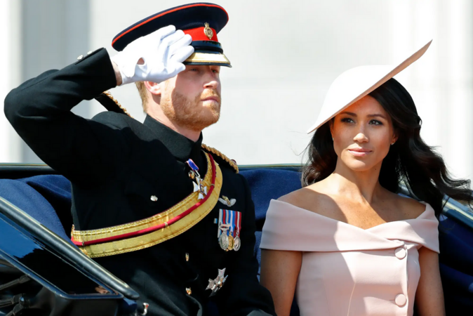 Hoàng tử Harry và Meghan Markle sẽ có động thái gây sốc khi cùng các con trở về Anh