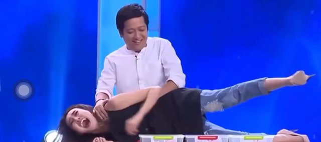 Chuyện gì đang xảy ra với Trường Giang?