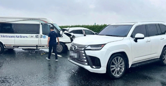 ĐỪNG BIẾN CAO TỐC THÀNH NƠI “DẠY NHAU” – MỘT LẦN CHÈN ÉP CÓ THỂ ĐỔI BẰNG CẢ TÍNH MẠNG