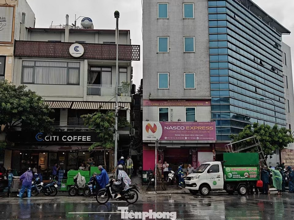 Ngõ nhỏ phố nhỏ, hiện trường vụ cháy nhà 5 người không thể qua khỏi ở Hà Nội