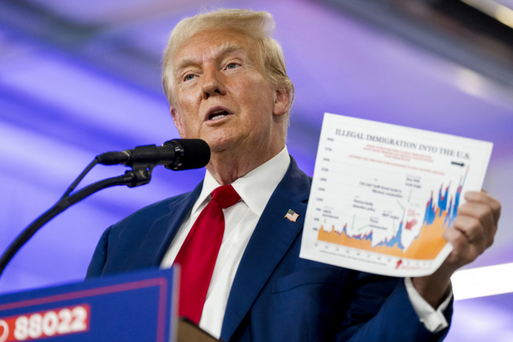 Ông Trump sẽ trục xuất hàng triệu người nhập cư trái phép thế nào