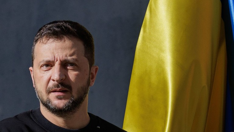 Tổng thống Zelensky đáp trả bài phát biểu của Tổng thống Nga