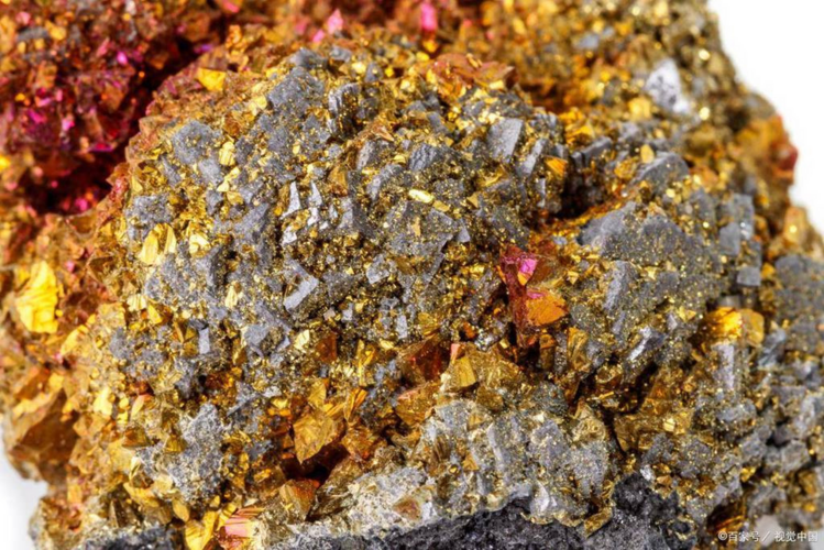 Trung Quốc phát hiện mỏ dự trữ vàng khổng lồ cả nghìn tấn, trị giá 83 tỷ USD