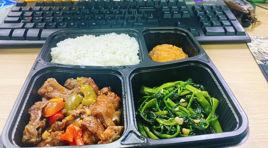 Cùng ở Hà Nội mà giá suất cơm khác nhau thế nhỉ?