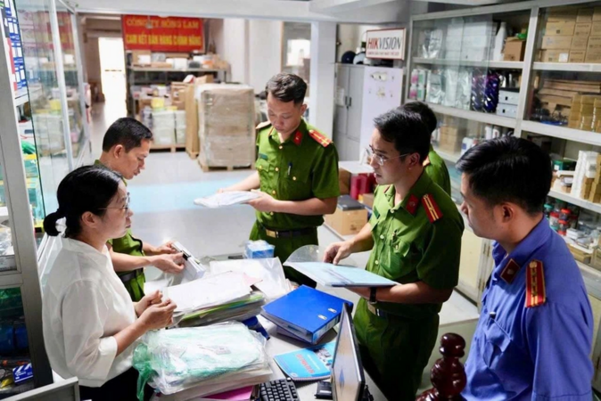 Dùng phần mềm crack, key lậu: tiết kiệm trước mắt nhưng dễ vướng vòng lao lý
