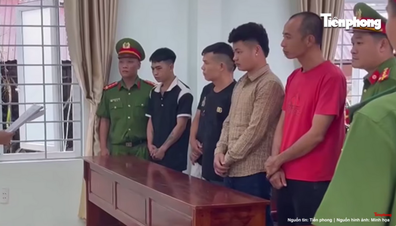 Quán cà phê ở Đắk Lắk biến thành 'chiến trường', màn hỗn chiến kinh hoàng kéo công an vào cuộc