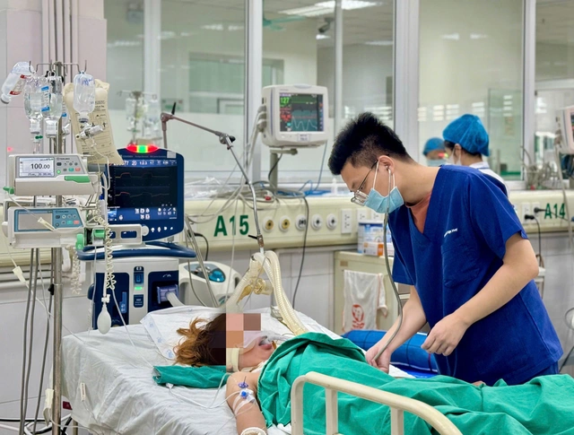 Bị mò đốt ở 'vùng nhạy cảm', người phụ nữ phải nhập viện thở máy