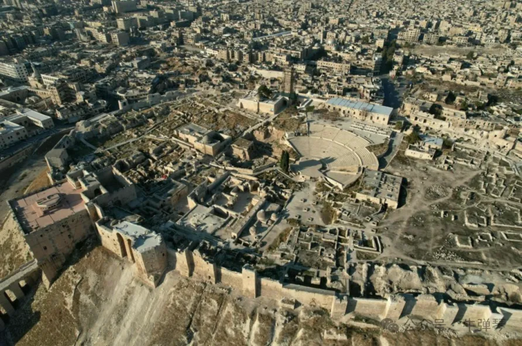 Lực lượng đối lập chiếm thành phố lớn thứ hai Syria. Điều gì đang xảy ra ở Syria?