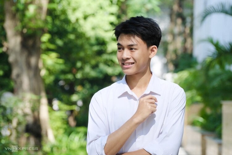 'Nam vương' tài năng của Đại học Bách khoa HN:  “”Con nhà người ta” chưa bao giờ làm các mẹ thất vọng!