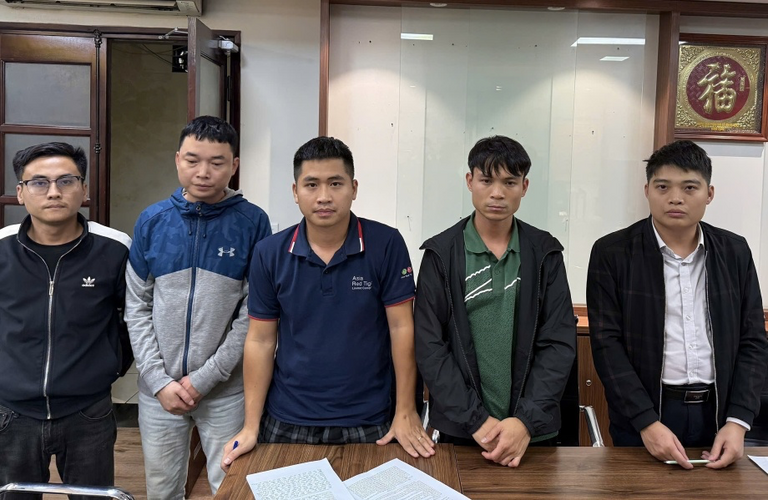 Phiên đấu giá 30 tỷ đồng 1 mét vuông đất ngoại thành có kịch bản “làm trò” như thế nào?