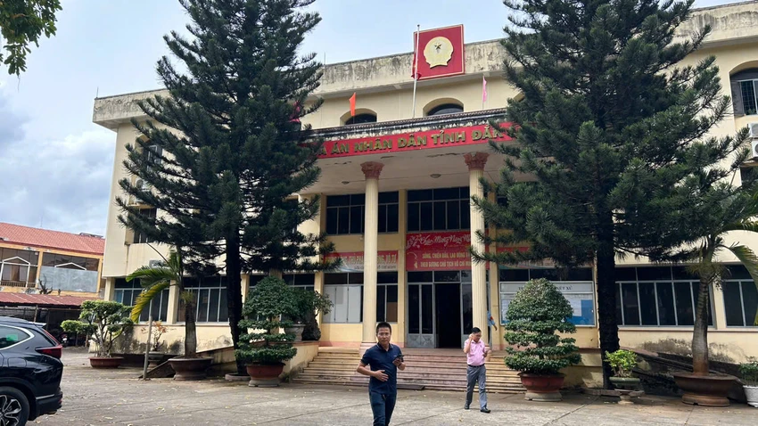 Khởi tố, tạm giam hai cán bộ của TAND tỉnh Đắk Lắk: Chánh tòa nhận hối lộ, Thẩm phán đưa hối lộ