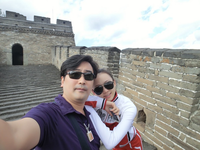 Cựu quan chức Trung Quốc nói dối chưa vợ để nuôi bồ nhí suốt 4 năm, tặng bồ 34 triệu đồng mỗi ngày