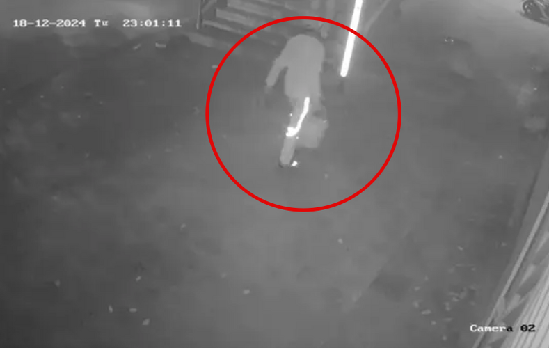 Video nghi phạm cầm can xăng đốt quán cafe làm 11 người thiệt mạng đêm qua ở Hà Nội