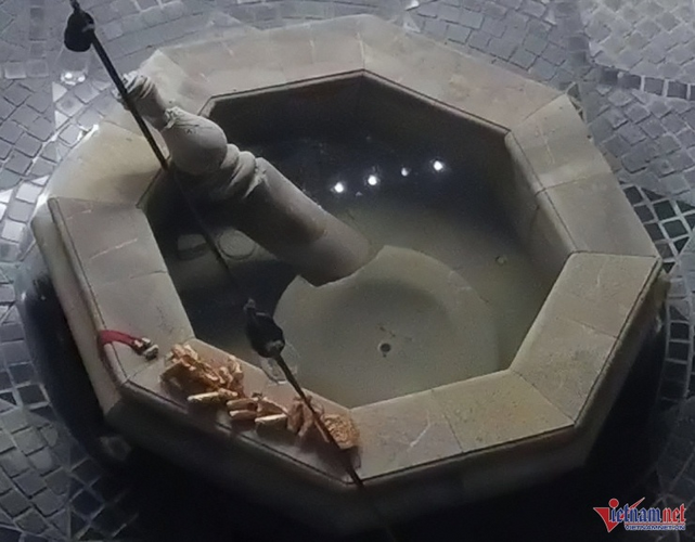 Chồng ca sĩ Bích Tuyền bổ sung hơn 300 trang hồ sơ kiện đòi Đàm Vĩnh Hưng 1 USD