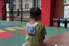 Cưới vợ 10 năm, phát hiện 2 con không cùng huyết thống Tòa cho ly hôn