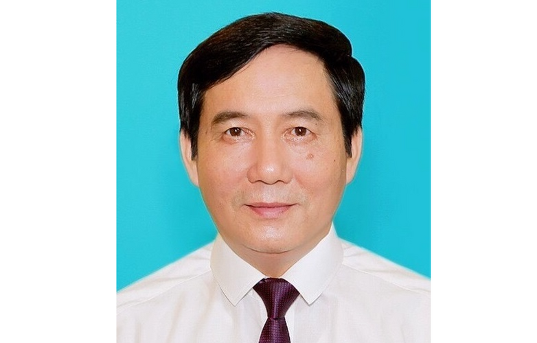 Chủ tịch huyện xin nghỉ hưu trước tuổi để thuận lợi cho tinh gọn bộ máy