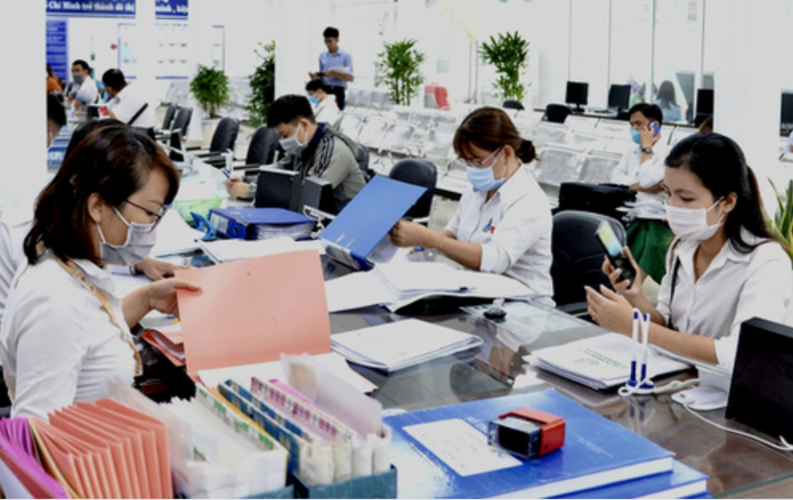 Thẩm quyền ra Quy chế nâng lương, chế độ lương thưởng cho cán bộ công chức thuộc về ai?