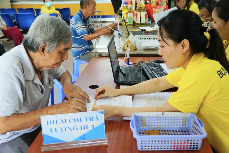 Lịch chi trả gộp 2 tháng lương hưu dịp Tết của Hà Nội, TPHCM và một số tỉnh