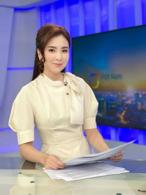 Vừa bỏ chồng không lâu, MC Mai Ngọc VTV lại lấy ai?