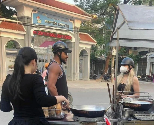 Hiện cầu thủ Nguyễn Xuân Son và gia đình đang sống ở đâu?