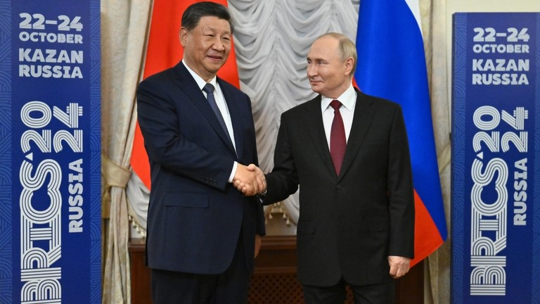 Tập Cận Bình gửi lời chúc mừng năm mới tới Putin