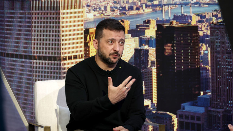 Thần kỳ! Zelensky tuyên bố người lính bị thương đã đi lại được sau khi gặp ông